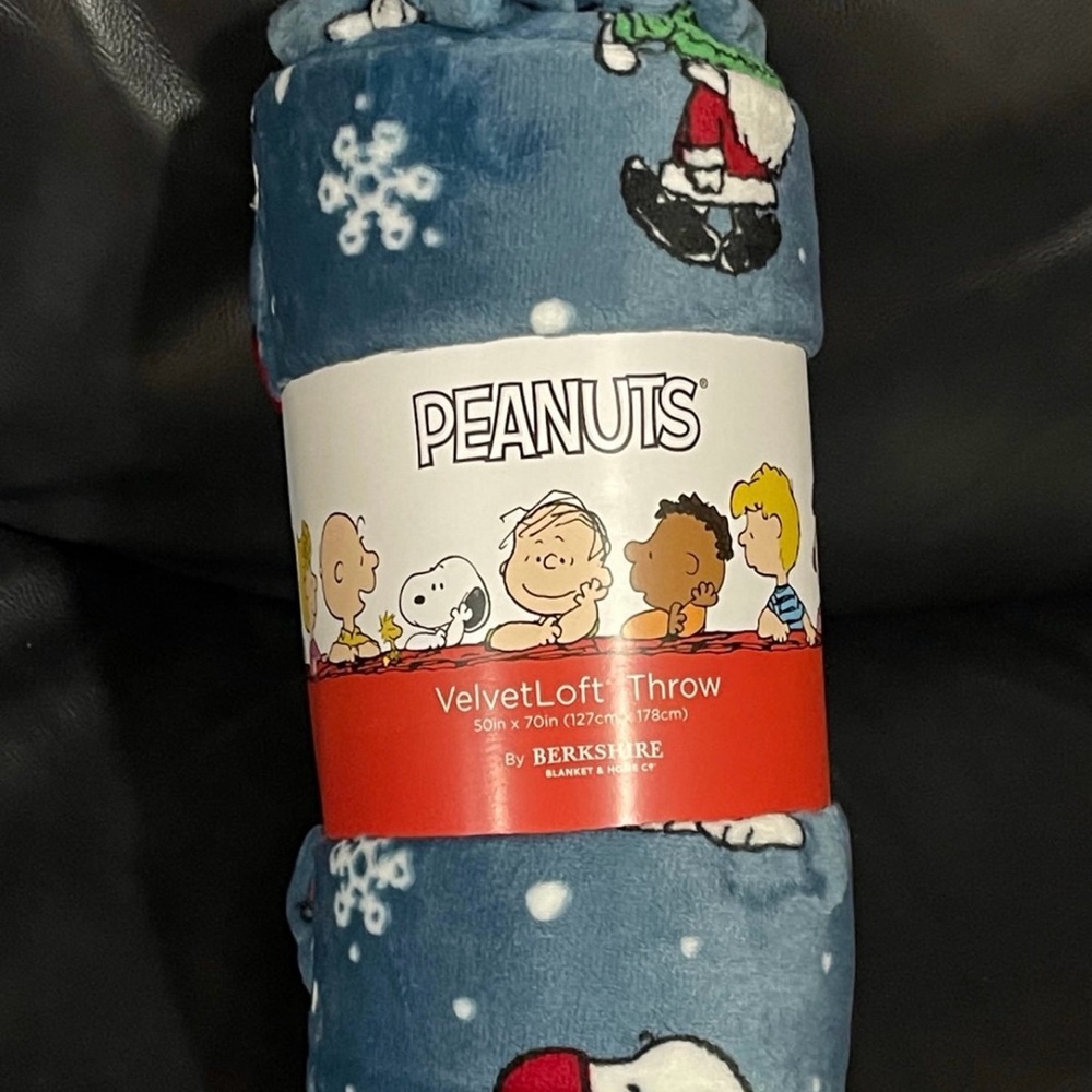 Peanuts Snoopy and Woodstock Best Christmas Plush Throw - Snoopy Christmas Throw